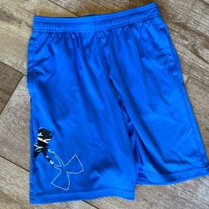Youth boys Under Armour shorts XL